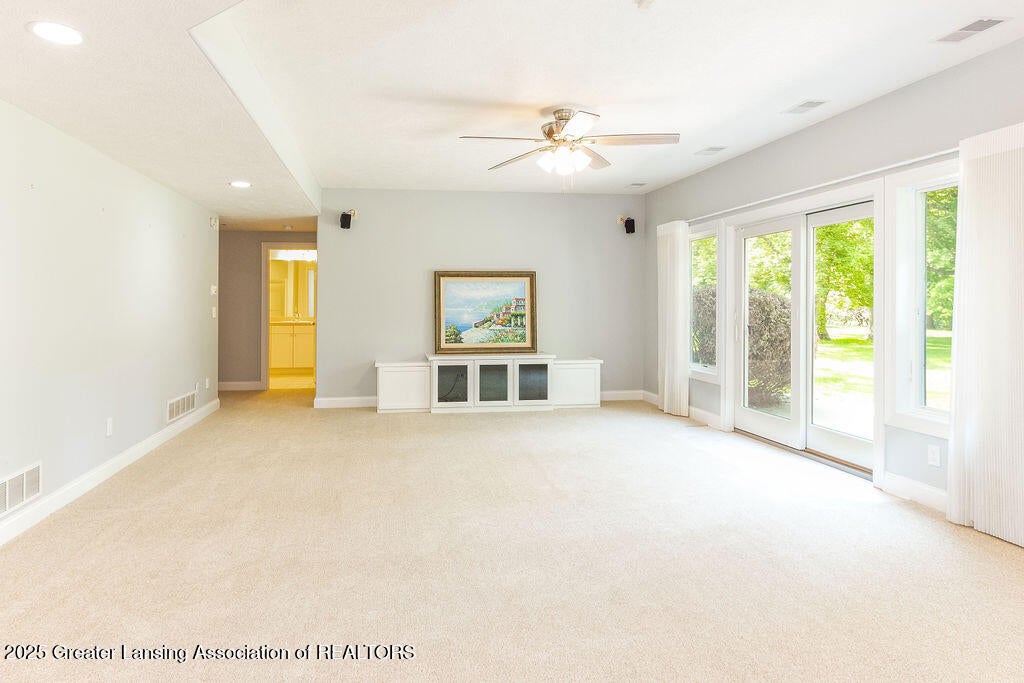 Dimondale, Michigan, 48821, United States, 4 Bedrooms Bedrooms, ,4 BathroomsBathrooms,Residential,For Sale,1840244