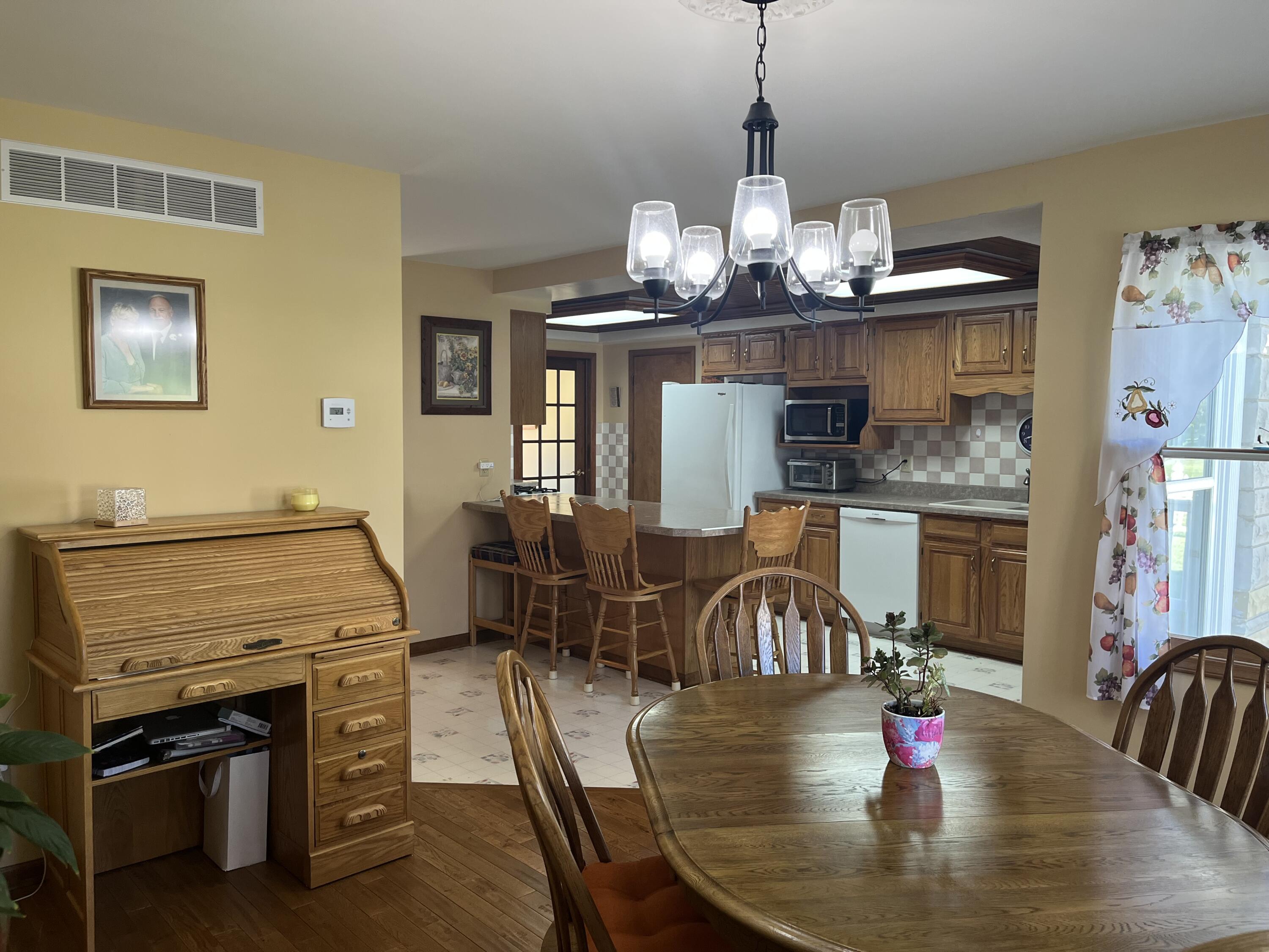 Crown Point, Indiana, 46307, United States, 3 Bedrooms Bedrooms, ,3 BathroomsBathrooms,Residential,For Sale,2040656