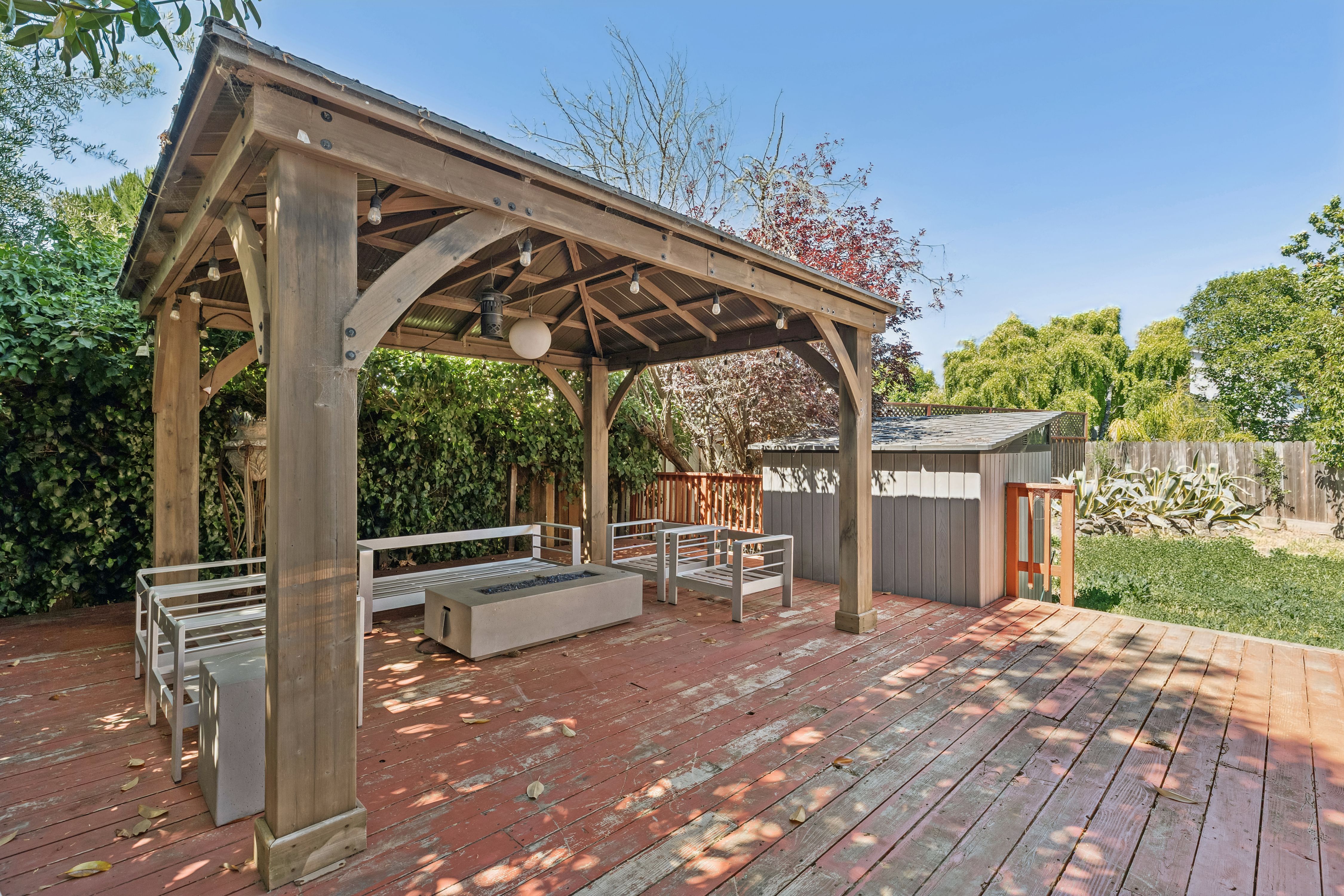  Charming Home in Petaluma