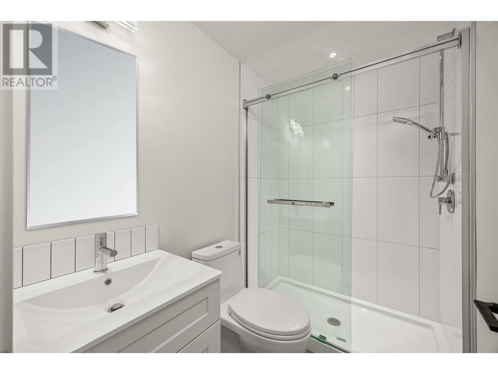 KELOWNA, British Columbia, V1V 0C9, CA, 5 Bedrooms Bedrooms, ,4 BathroomsBathrooms,Residential,For Sale,1875451