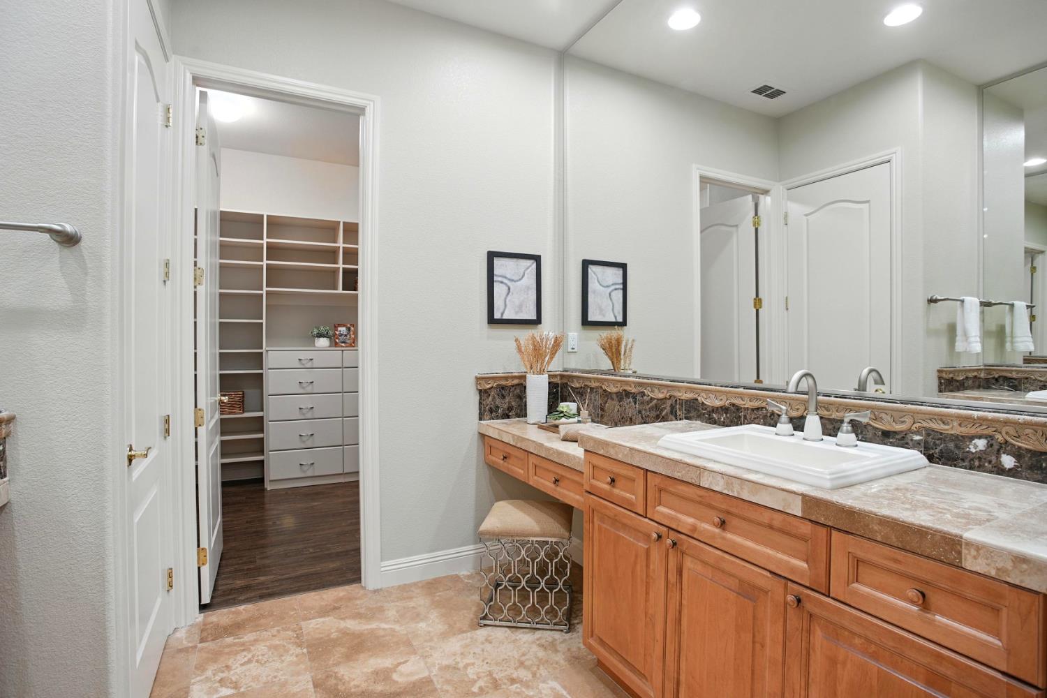 Roseville, California, 95661, United States, 4 Bedrooms Bedrooms, ,3 BathroomsBathrooms,Residential,For Sale,1934690