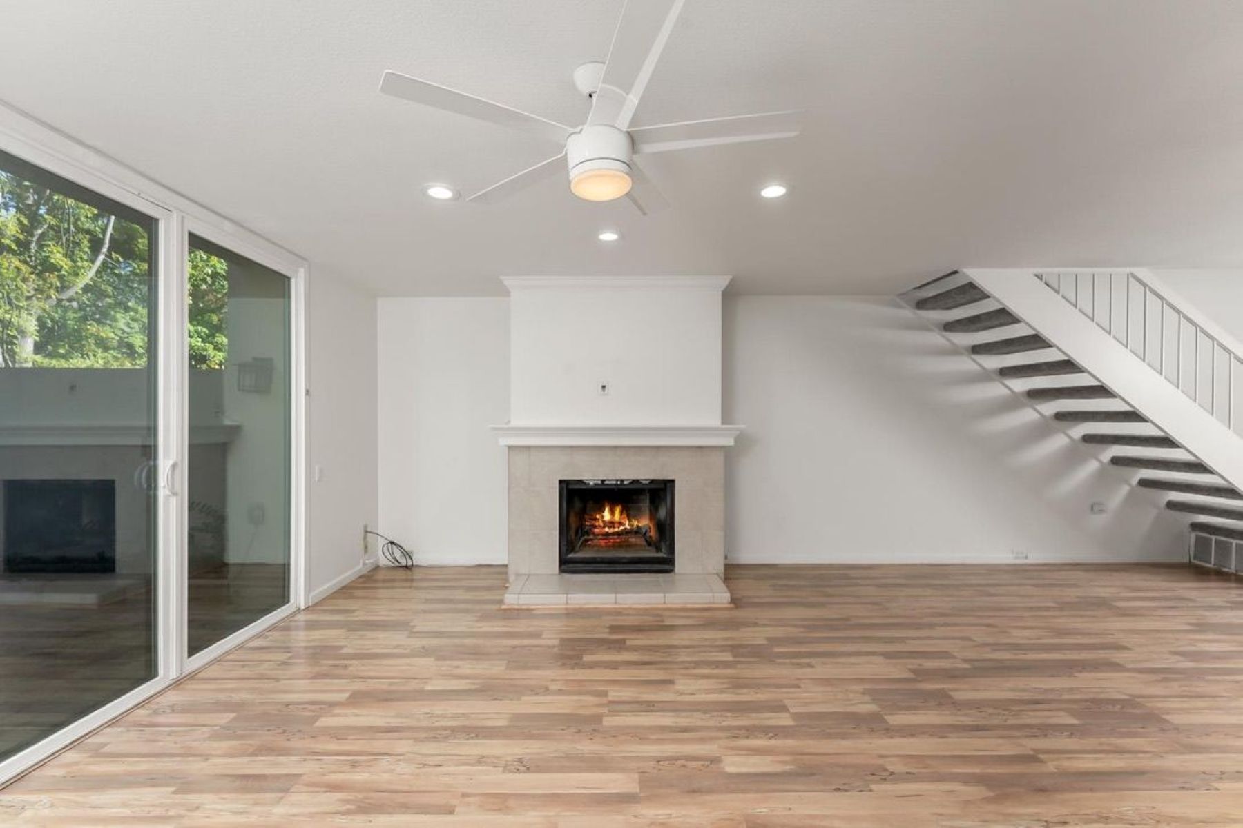  709 Woodside Lane East #2, Sacramento, CA 95825 - 物件實景