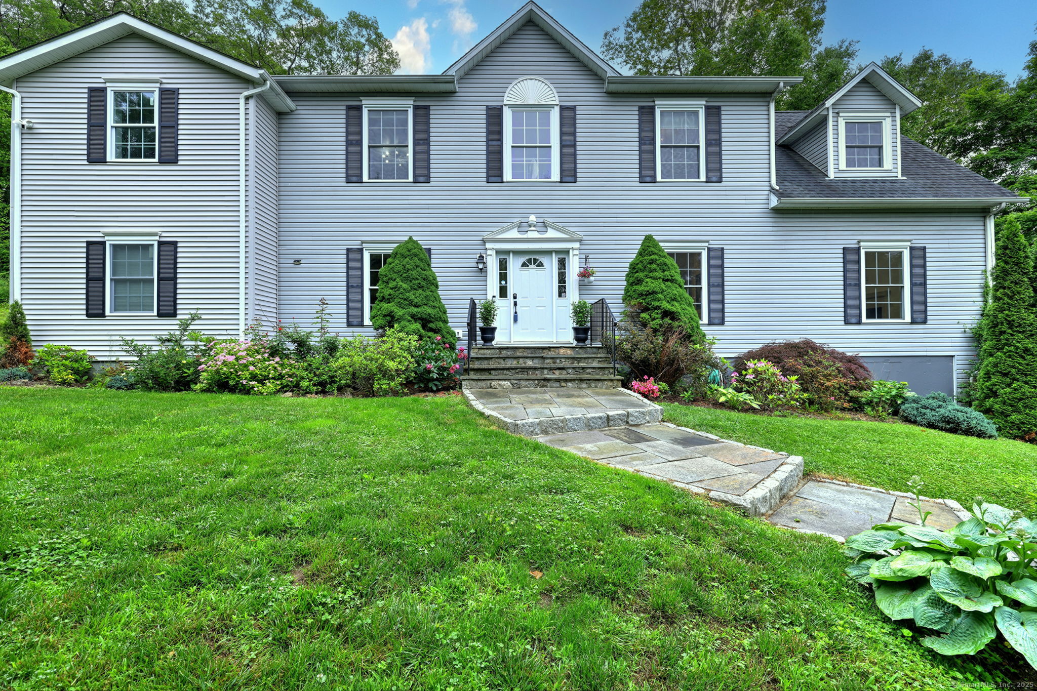 Newtown, Connecticut, 06470, United States, 5 Bedrooms Bedrooms, ,5 BathroomsBathrooms,Residential,For Sale,1907241