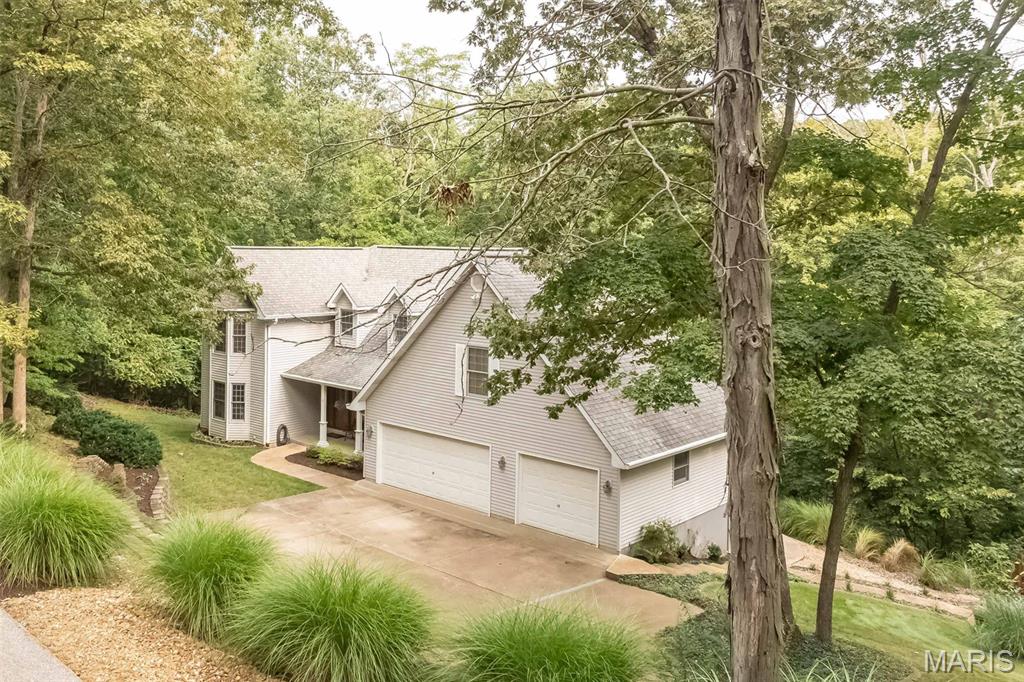 Eureka, Missouri, 63025, United States, 4 Bedrooms Bedrooms, ,4 BathroomsBathrooms,Residential,For Sale,1941693
