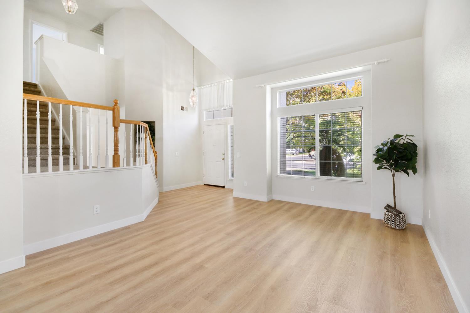 Folsom, California, 95630, United States, 4 Bedrooms Bedrooms, ,3 BathroomsBathrooms,Residential,For Sale,1926196