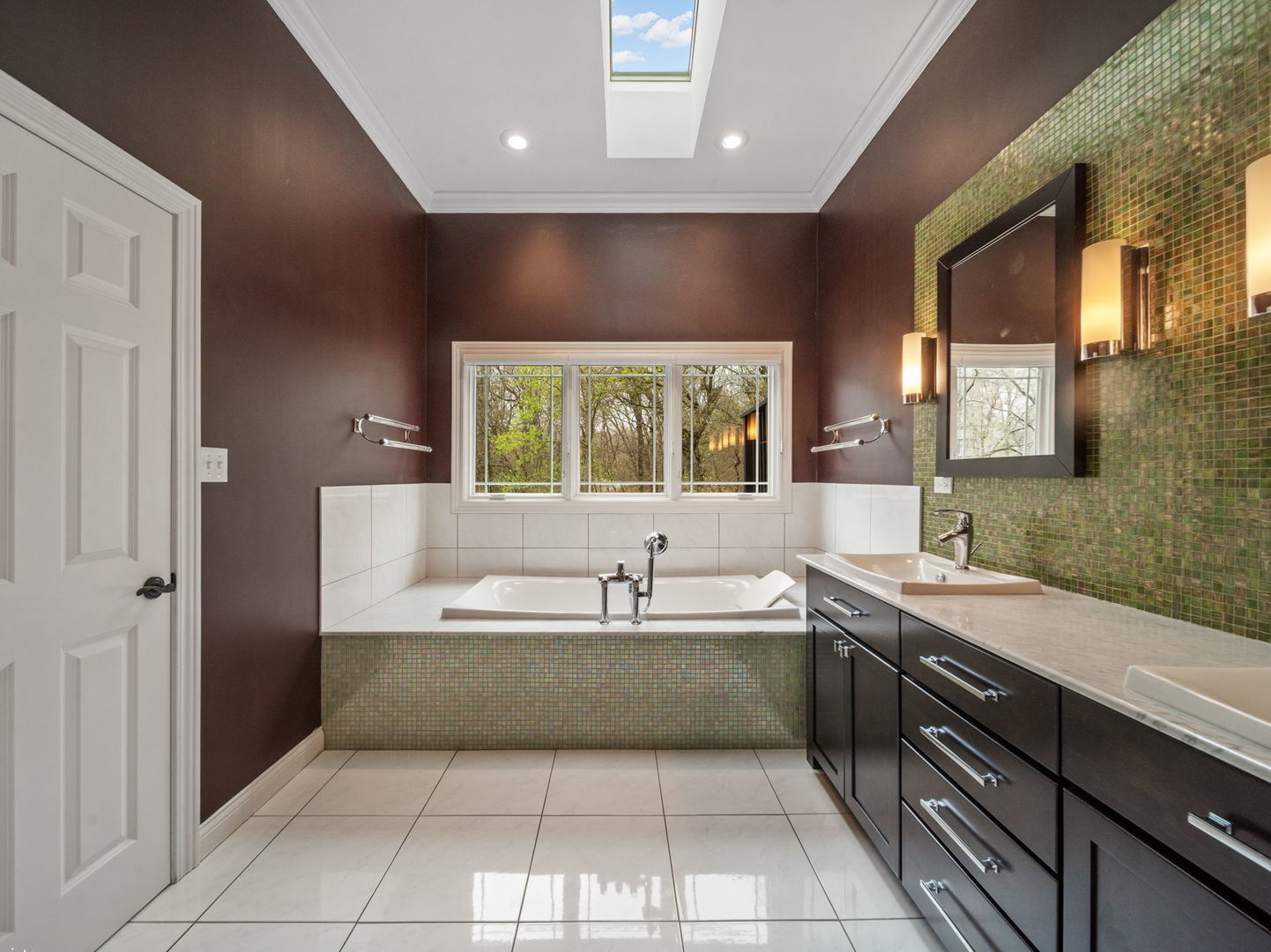 Beverly Shores, Indiana, 46301, United States, 4 Bedrooms Bedrooms, ,4 BathroomsBathrooms,Residential,For Sale,2040269