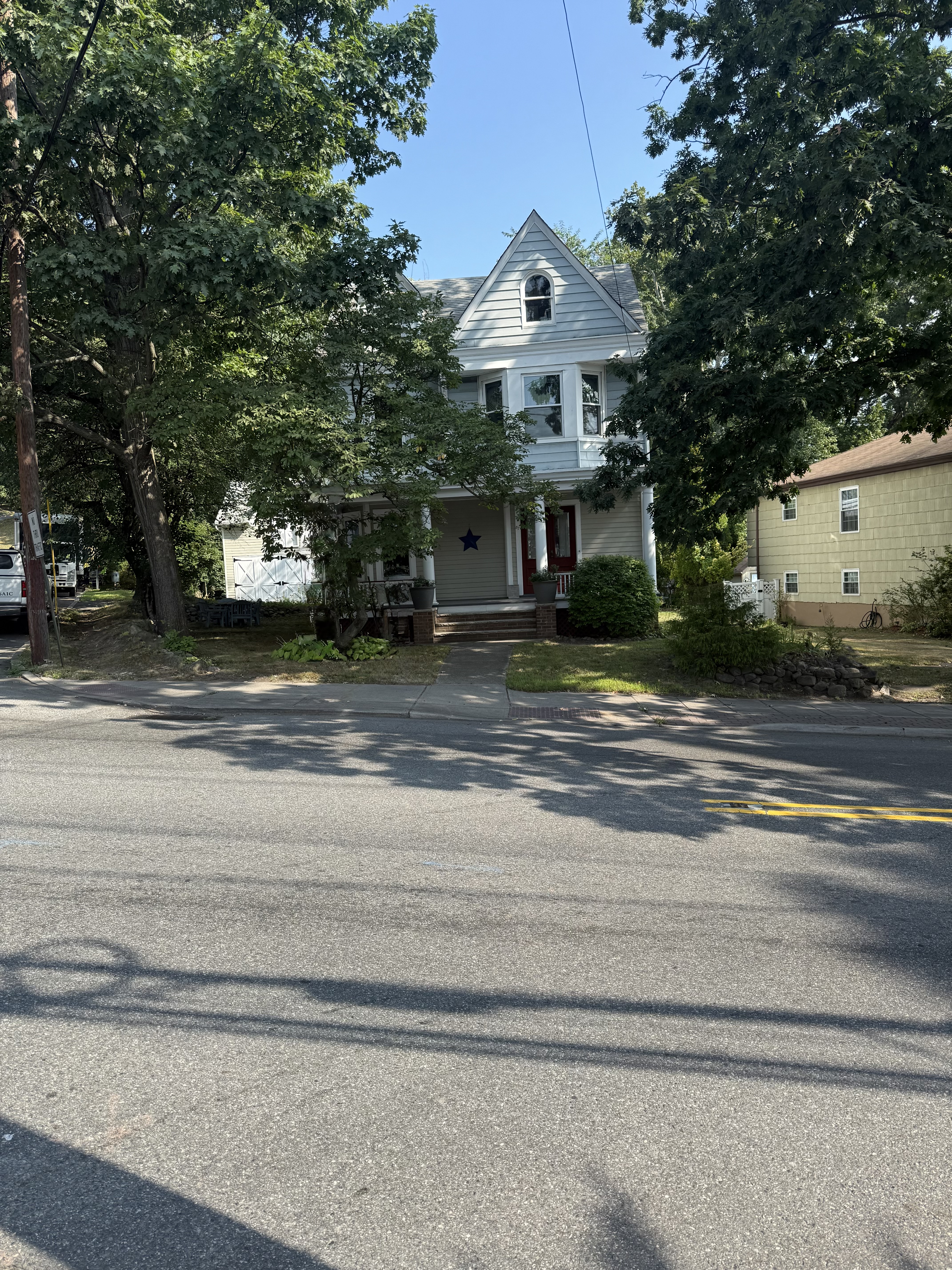 Haledon, New Jersey, 07508, United States, 3 Bedrooms Bedrooms, ,2 BathroomsBathrooms,Residential,For Sale,1979418