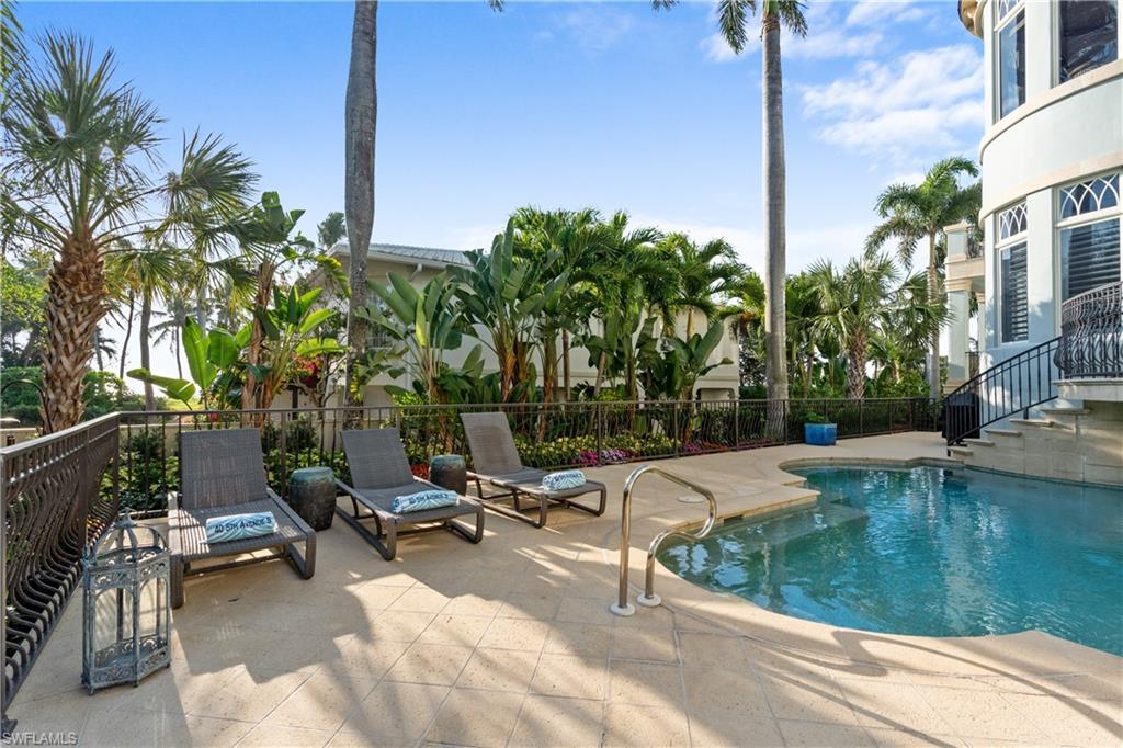 40 5th Ave S, Naples, Florida, 34102, United States, 5 Bedrooms Bedrooms, ,7 BathroomsBathrooms,Residential,For Sale,40 5th Ave S,1482244