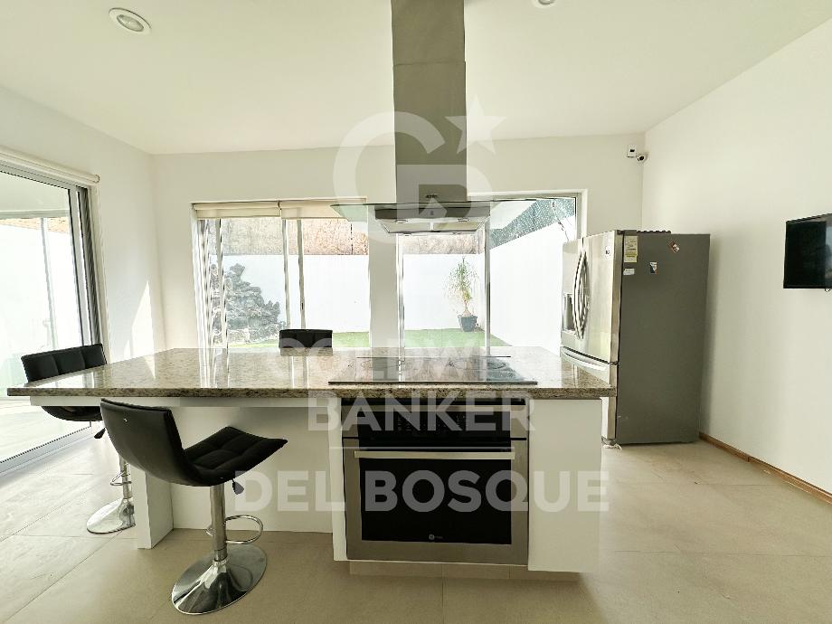 General Miguel Miram?n, Naucalpan de Juárez, Estado de méxico, 53126, Mexico, 6 Bedrooms Bedrooms, ,4 BathroomsBathrooms,Residential,For Sale,General Miguel Miram?n,1621577