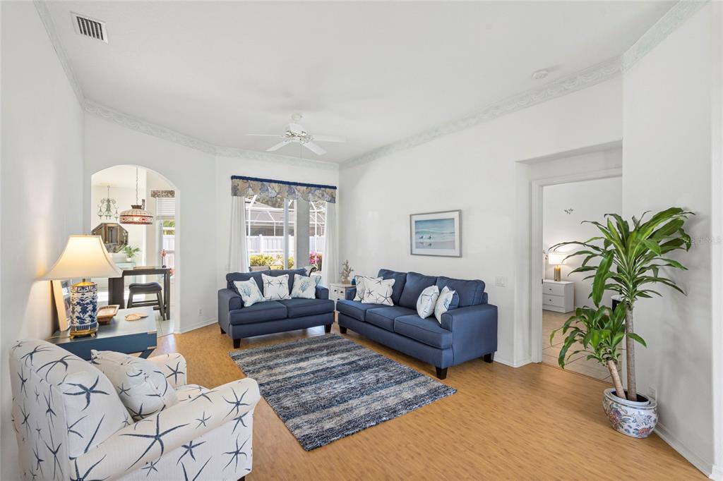 Bradenton, Florida, 34212, United States, 3 Bedrooms Bedrooms, ,3 BathroomsBathrooms,Residential,For Sale,1991817