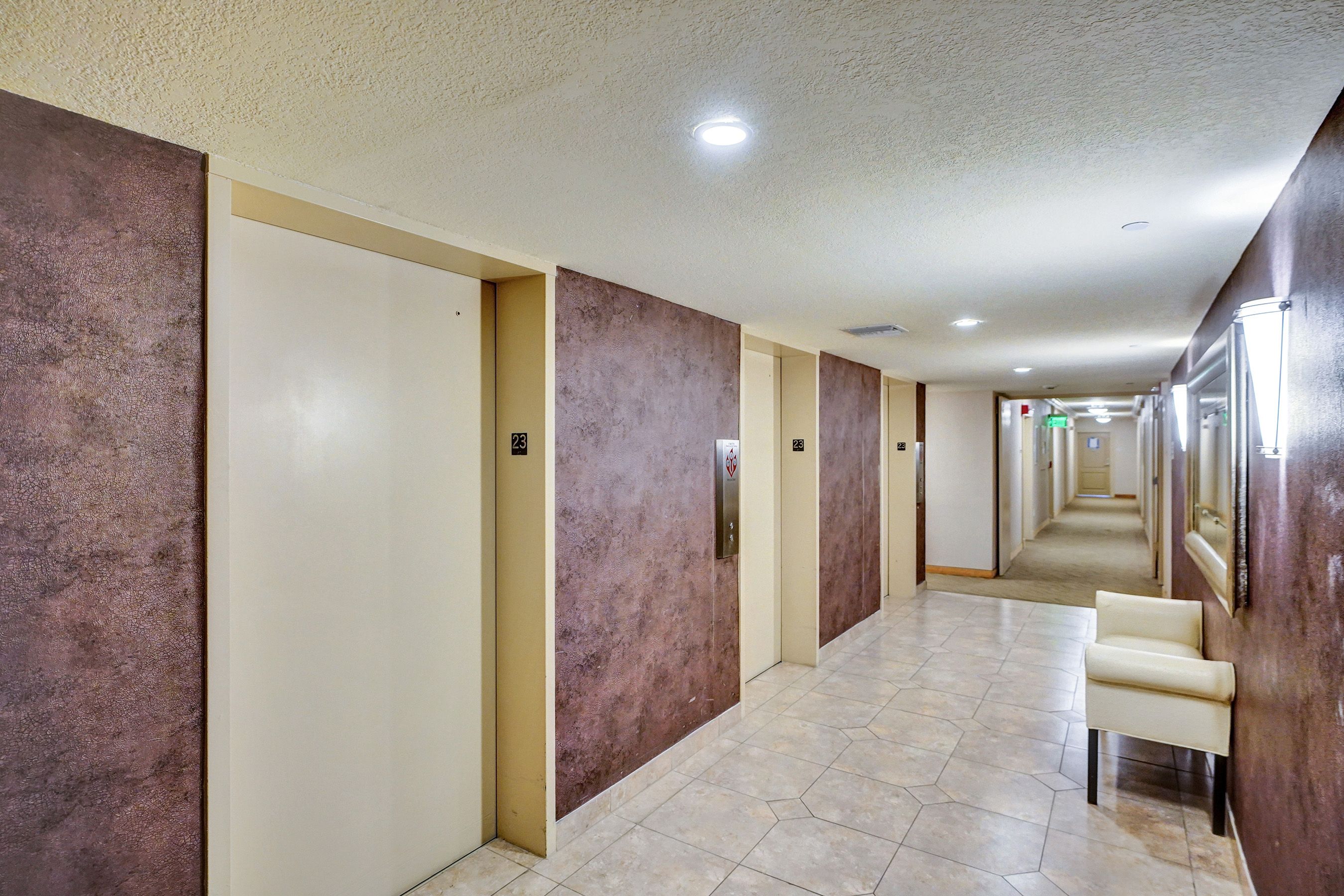  3625 N Country Club Dr, Aventura, FL, 33180 - 物件實景