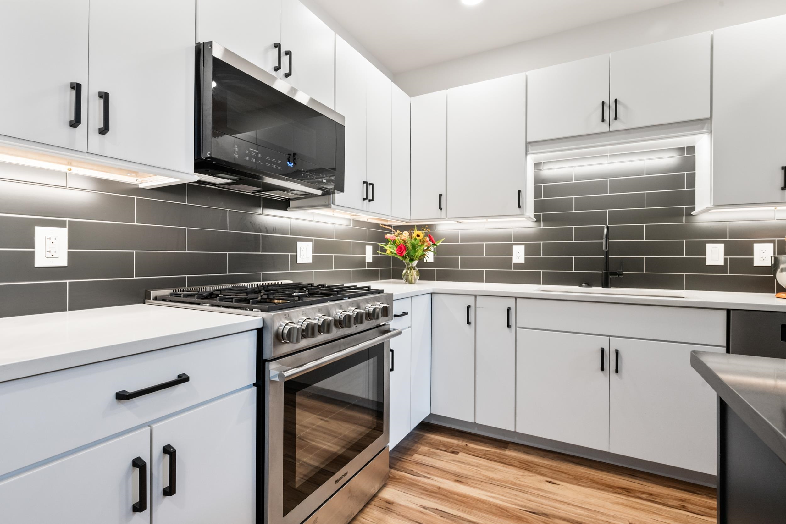 Conway, New Hampshire, 03860, United States, 3 Bedrooms Bedrooms, ,2 BathroomsBathrooms,Residential,For Sale,1991072