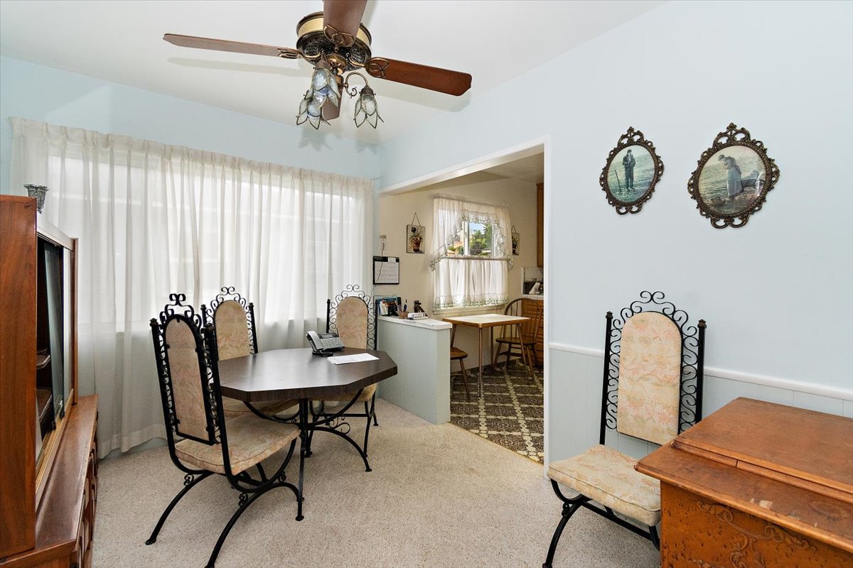 Lakewood, California, 90713, United States, 3 Bedrooms Bedrooms, ,1 BathroomBathrooms,Residential,For Sale,1927996