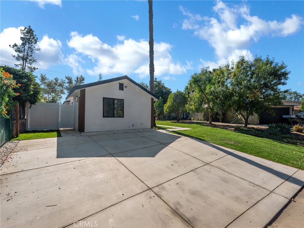 Winnetka, California, 91306, United States, 5 Bedrooms Bedrooms, ,3 BathroomsBathrooms,Residential,For Sale,1987319