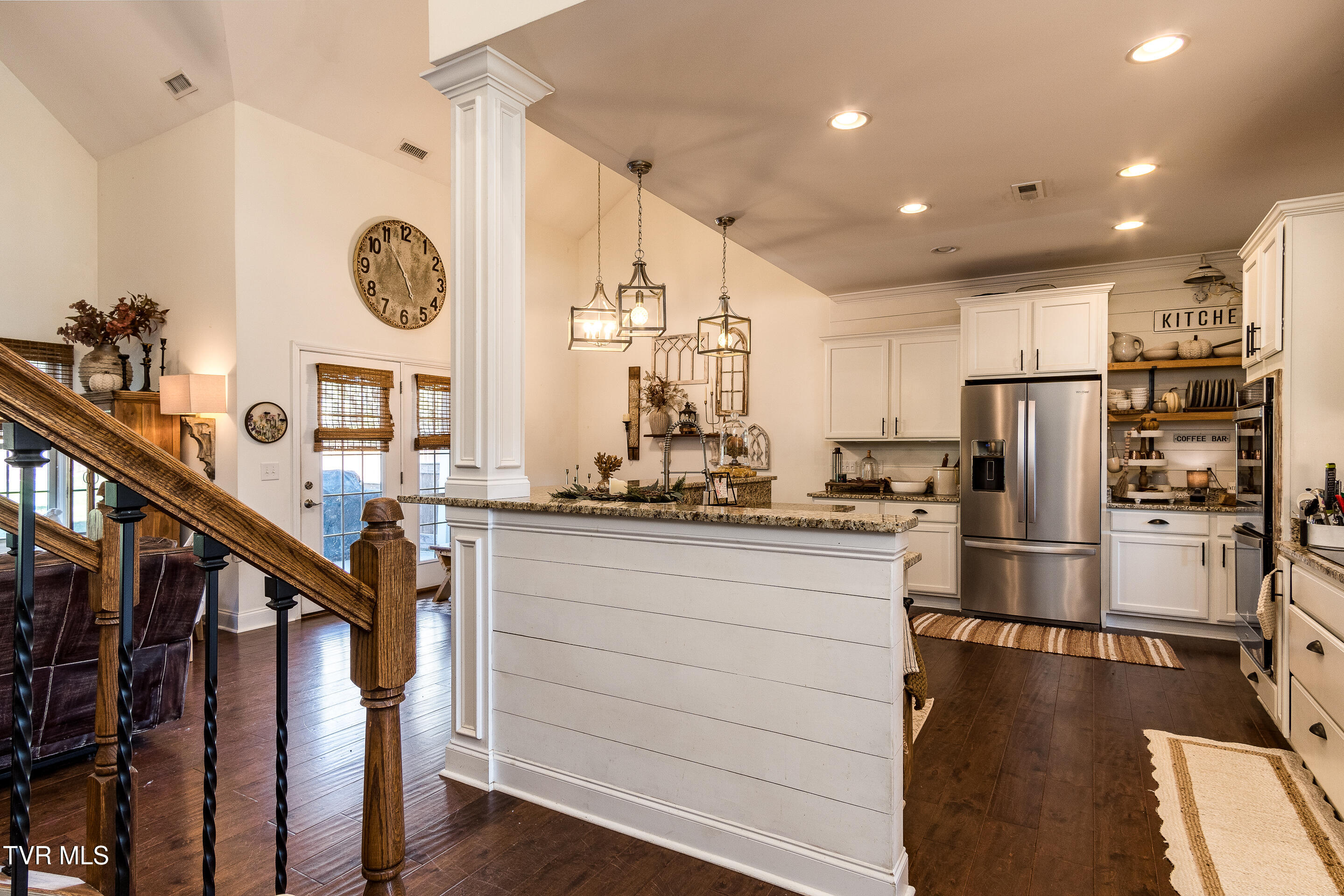 Piney Flats, Tennessee, 37686, United States, 4 Bedrooms Bedrooms, ,4 BathroomsBathrooms,Residential,For Sale,1988527