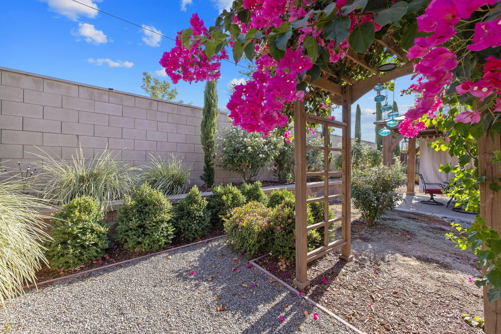 Visalia, California, 93291, United States, 4 Bedrooms Bedrooms, ,2 BathroomsBathrooms,Residential,For Sale,1927793