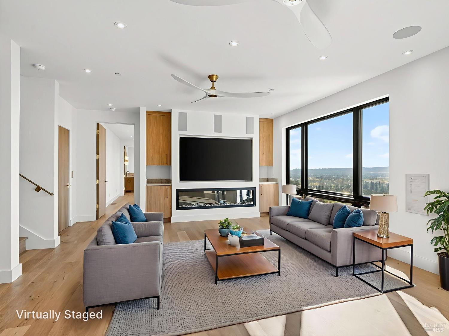 Napa, California, 94558, United States, 3 Bedrooms Bedrooms, ,5 BathroomsBathrooms,Residential,For Sale,1991102