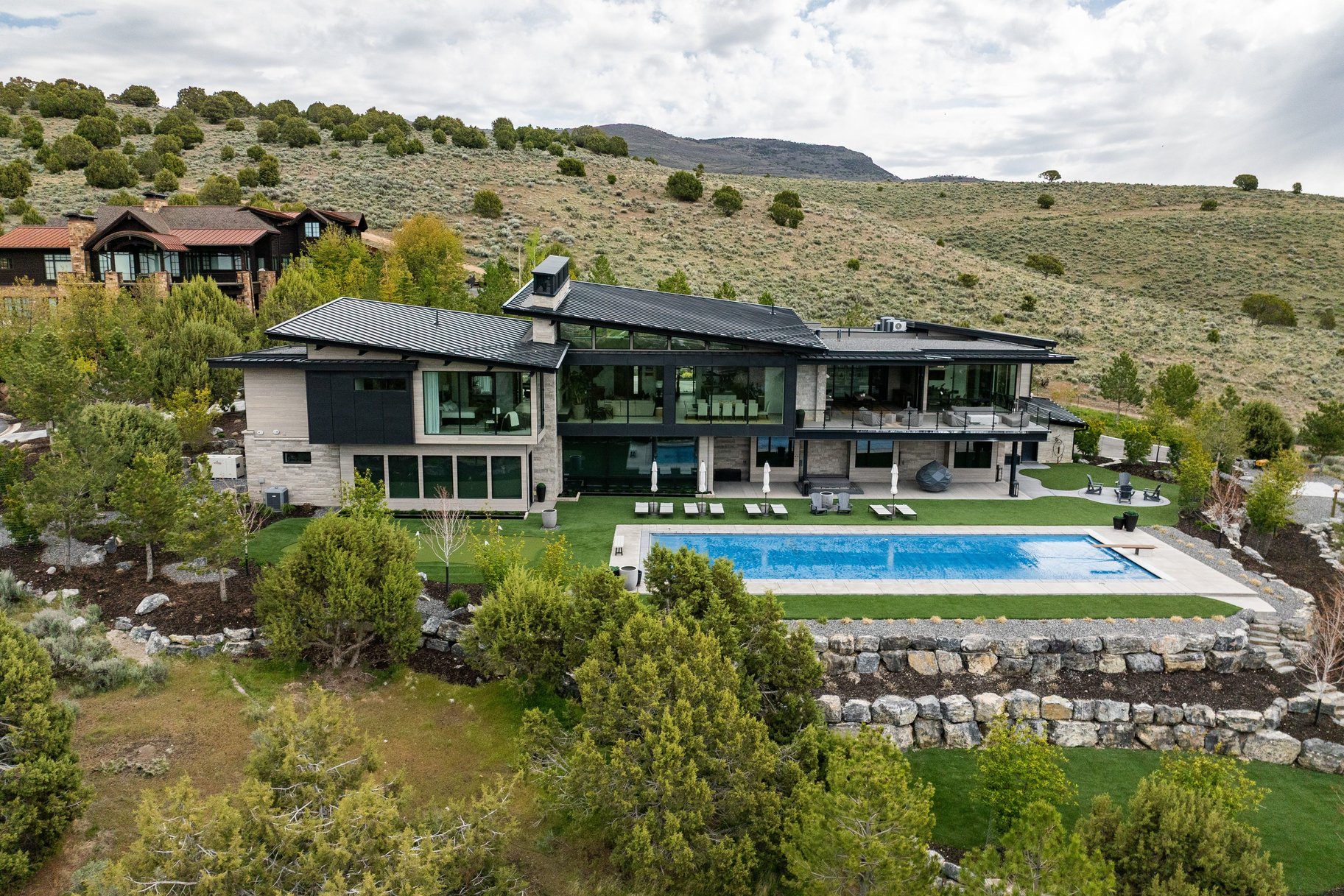  Luxury Lives Here  Architectural Masterpiece with Unmatched Privacy & Views - 物件實景