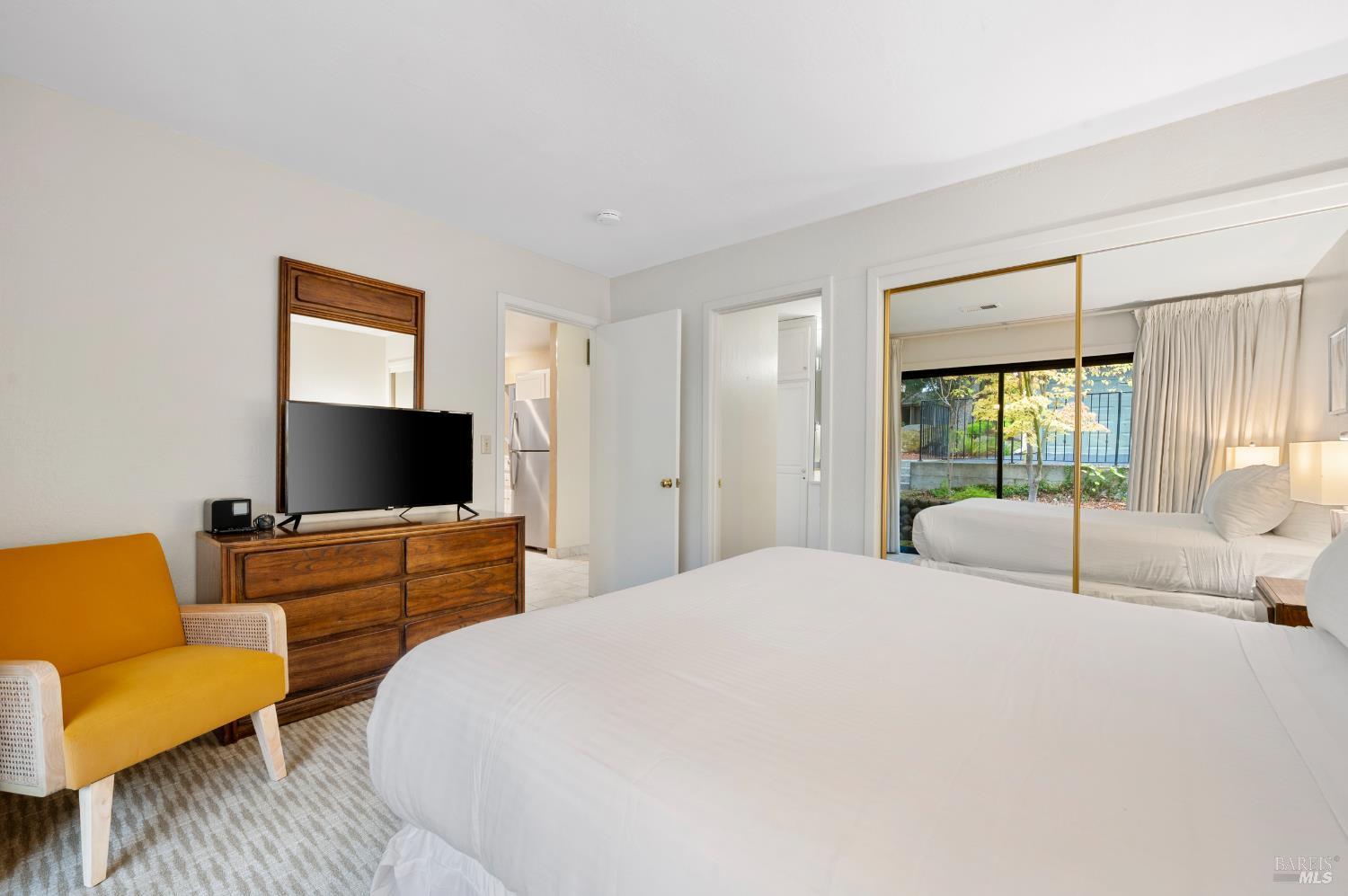 Napa, California, 94558, United States, 3 Bedrooms Bedrooms, ,2 BathroomsBathrooms,Residential,For Sale,1988085