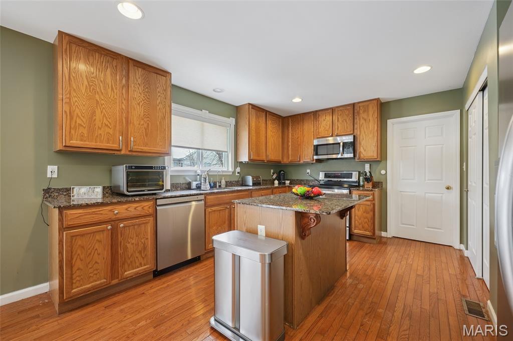 O'Fallon, Missouri, 63368, United States, 4 Bedrooms Bedrooms, ,4 BathroomsBathrooms,Residential,For Sale,2003320