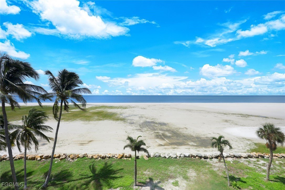 Fort Myers Beach, Florida, 33931, United States, 2 Bedrooms Bedrooms, ,2 BathroomsBathrooms,Residential,For Sale,1979938