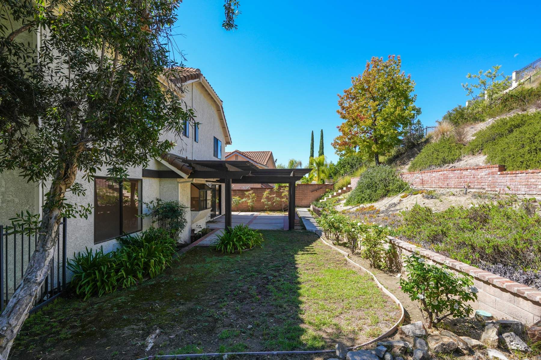  2440 Flintridge Drive - 物件實景