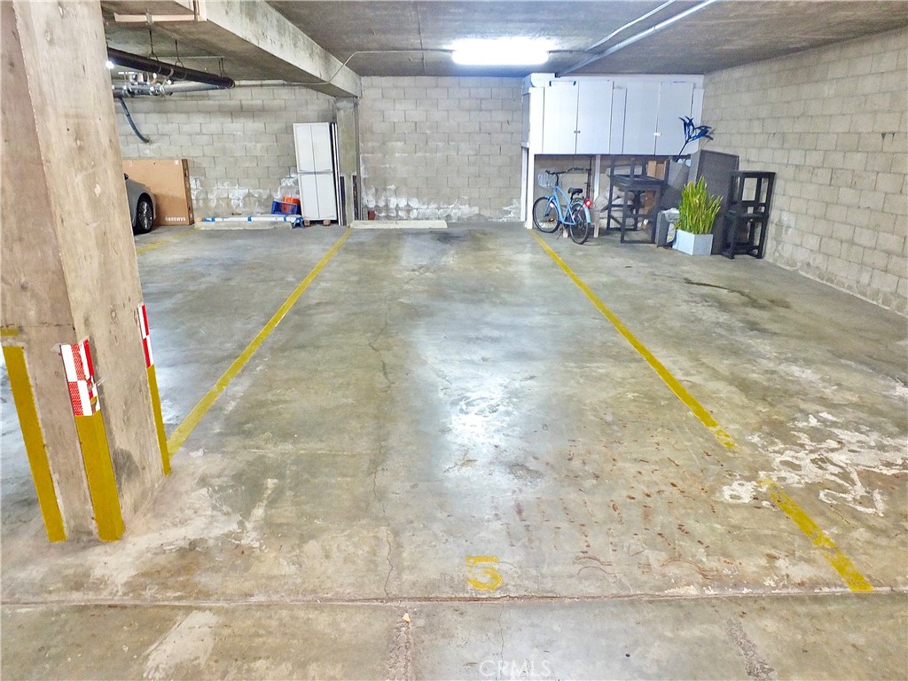 Signal Hill, California, 90755, United States, 2 Bedrooms Bedrooms, ,1 BathroomBathrooms,Residential,For Sale,1970804