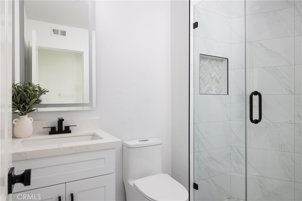 Huntington Beach, California, 92648, United States, 5 Bedrooms Bedrooms, ,1 BathroomBathrooms,Residential,For Sale,1732032