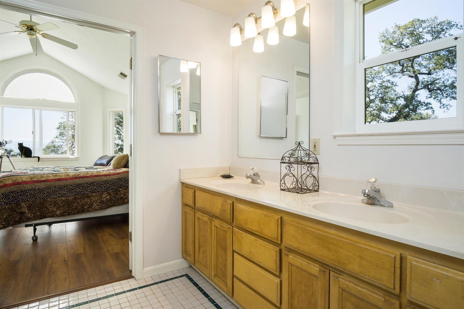 Oregon House, California, 95962, United States, 4 Bedrooms Bedrooms, ,3 BathroomsBathrooms,Residential,For Sale,1976473