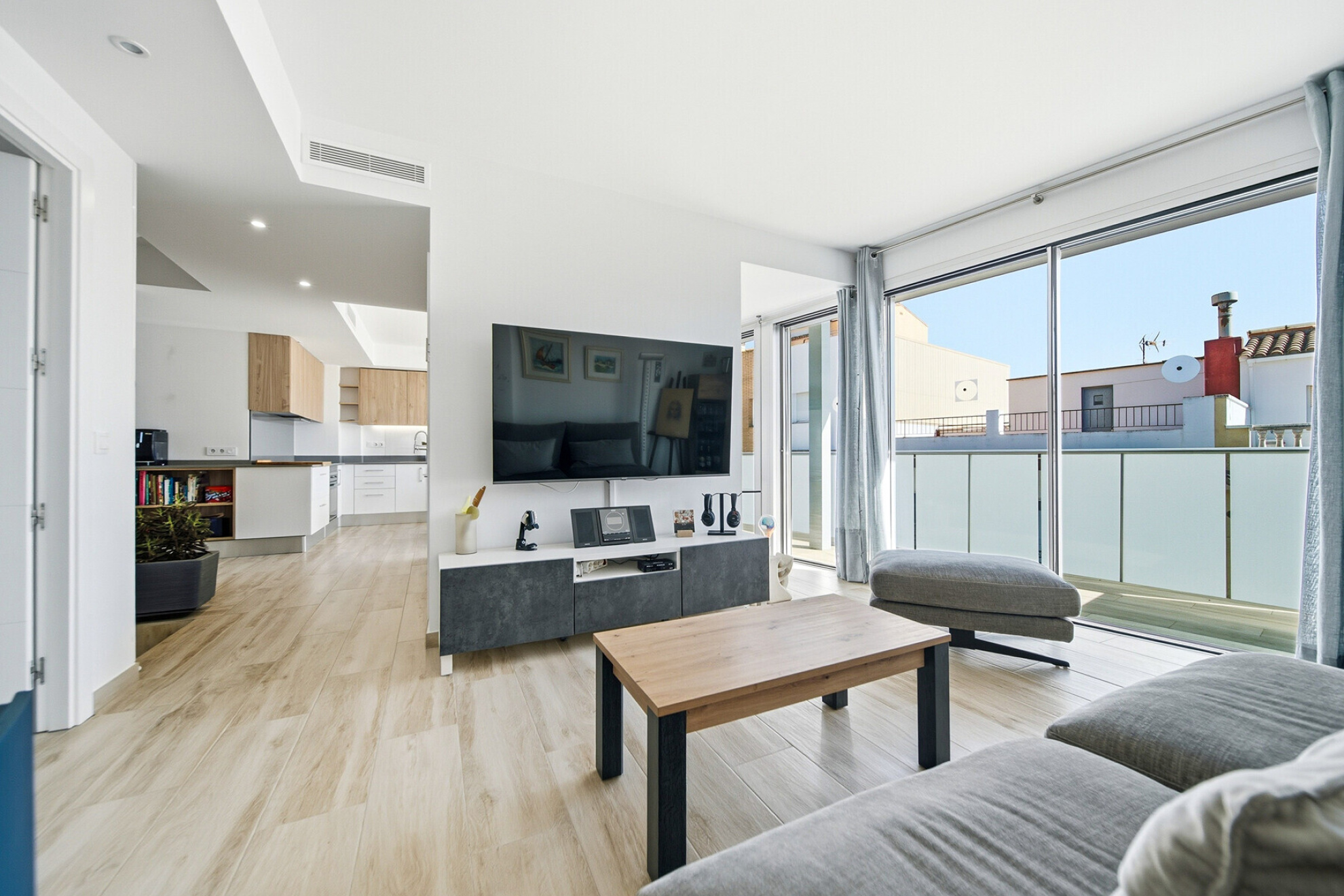  Contemporary duplex penthouse with a terrace and partial ocean view in Roses - 物件實景