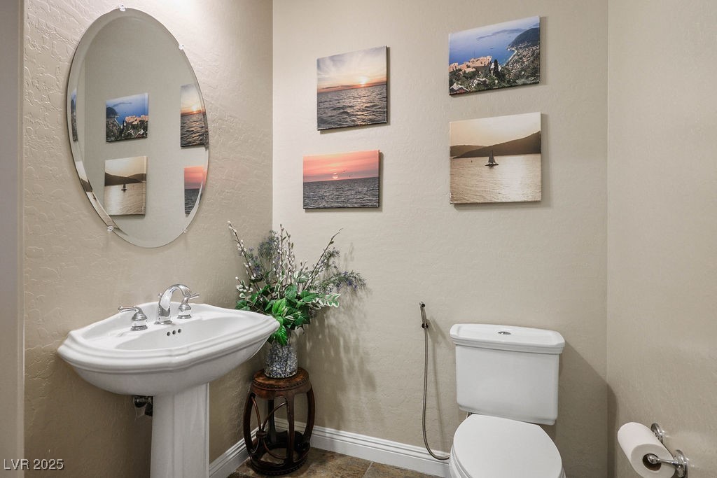 Henderson, Nevada, 89044, United States, 5 Bedrooms Bedrooms, ,5 BathroomsBathrooms,Residential,For Sale,2003253