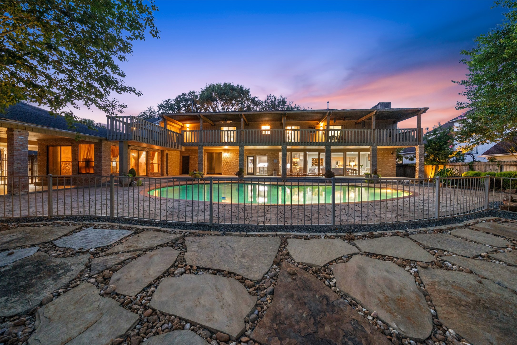  16310 Brook Forest Drive - 物件實景