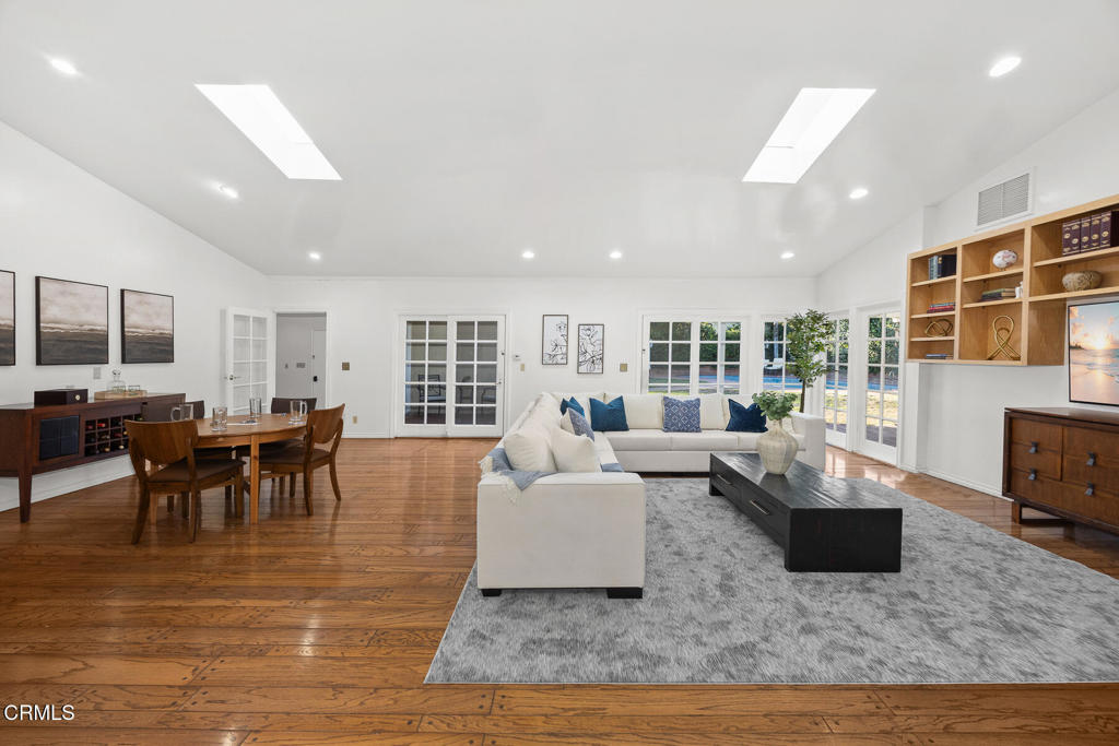 San Marino, California, 91108, United States, 5 Bedrooms Bedrooms, ,3 BathroomsBathrooms,Residential,For Sale,2002959