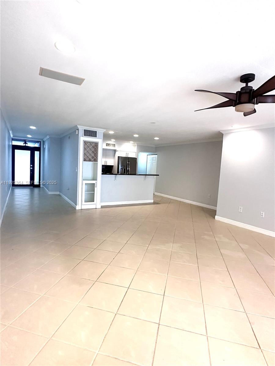 Miami Lakes, Florida, 33014, United States, 2 Bedrooms Bedrooms, ,2 BathroomsBathrooms,Residential,For Sale,2003044