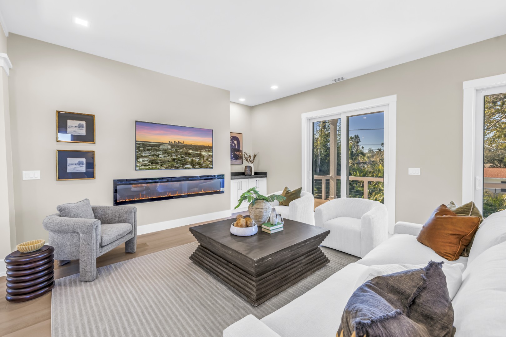 St Petersburg, Florida, 33703, United States, 5 Bedrooms Bedrooms, ,5 BathroomsBathrooms,Residential,For Sale,2013294