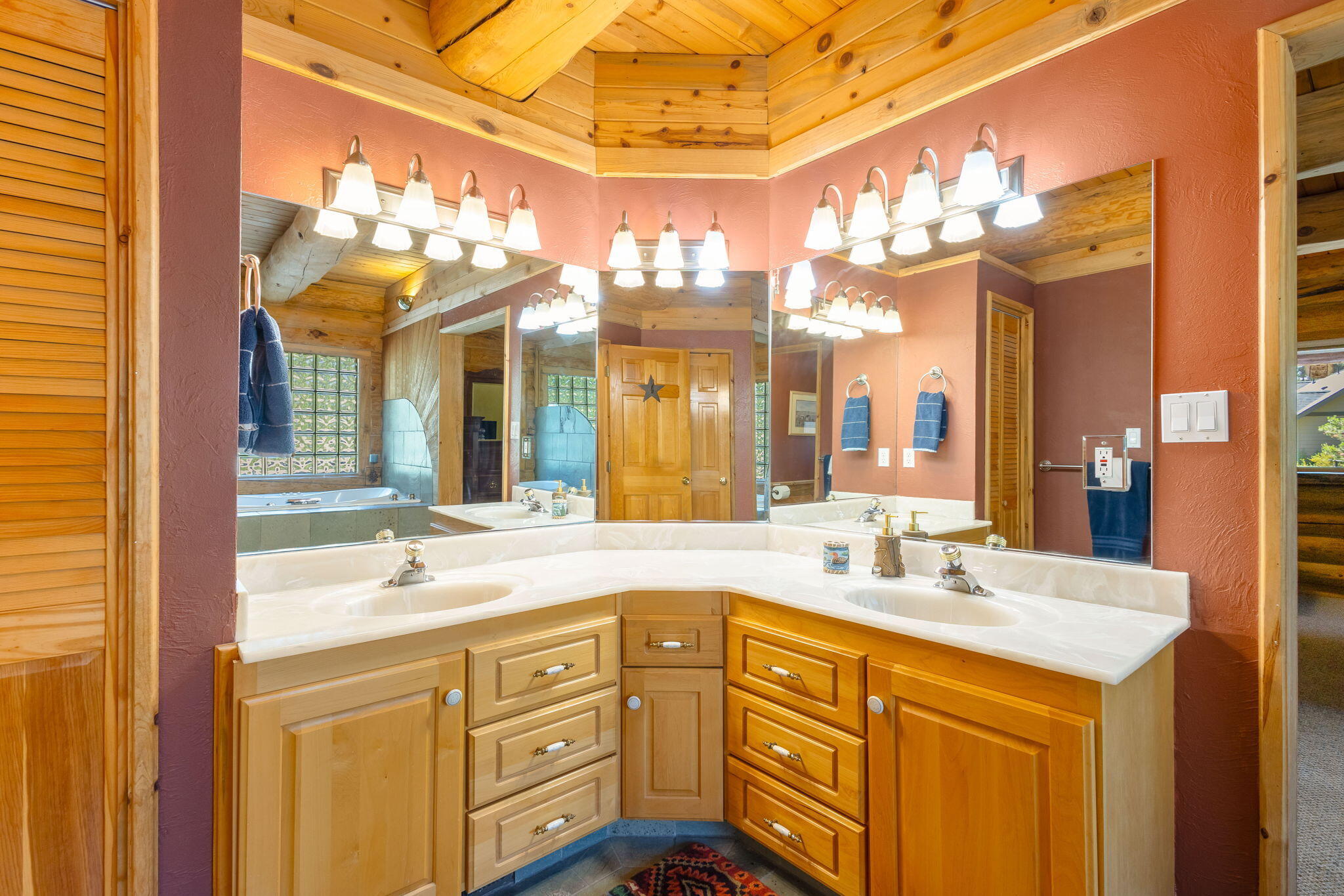 Bend, Oregon, 97707, United States, 3 Bedrooms Bedrooms, ,2 BathroomsBathrooms,Residential,For Sale,1983527