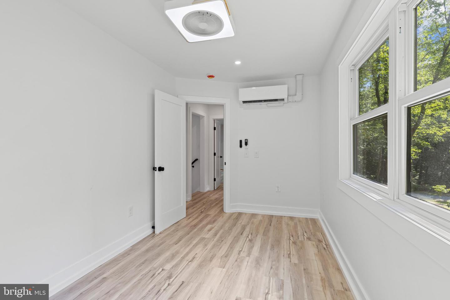 Annapolis, Maryland, 21401, United States, 5 Bedrooms Bedrooms, ,4 BathroomsBathrooms,Residential,For Sale,1942108