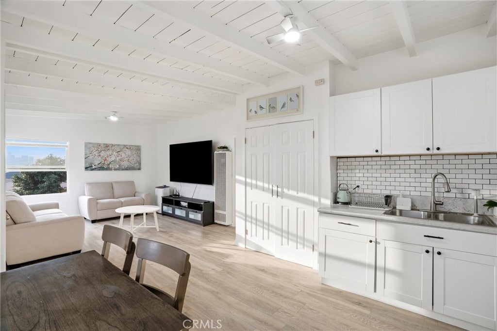 Los Angeles, California, 90063, United States, 2 Bedrooms Bedrooms, ,1 BathroomBathrooms,Residential,For Sale,1990797