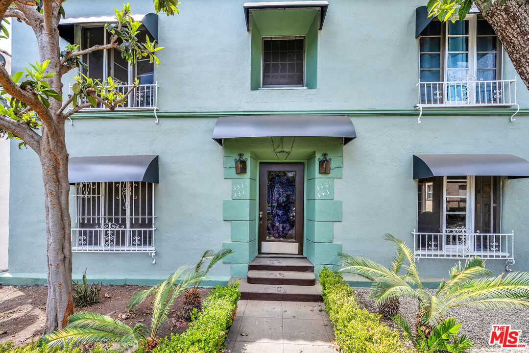 Ogden Dr, Los Angeles, CA 90036