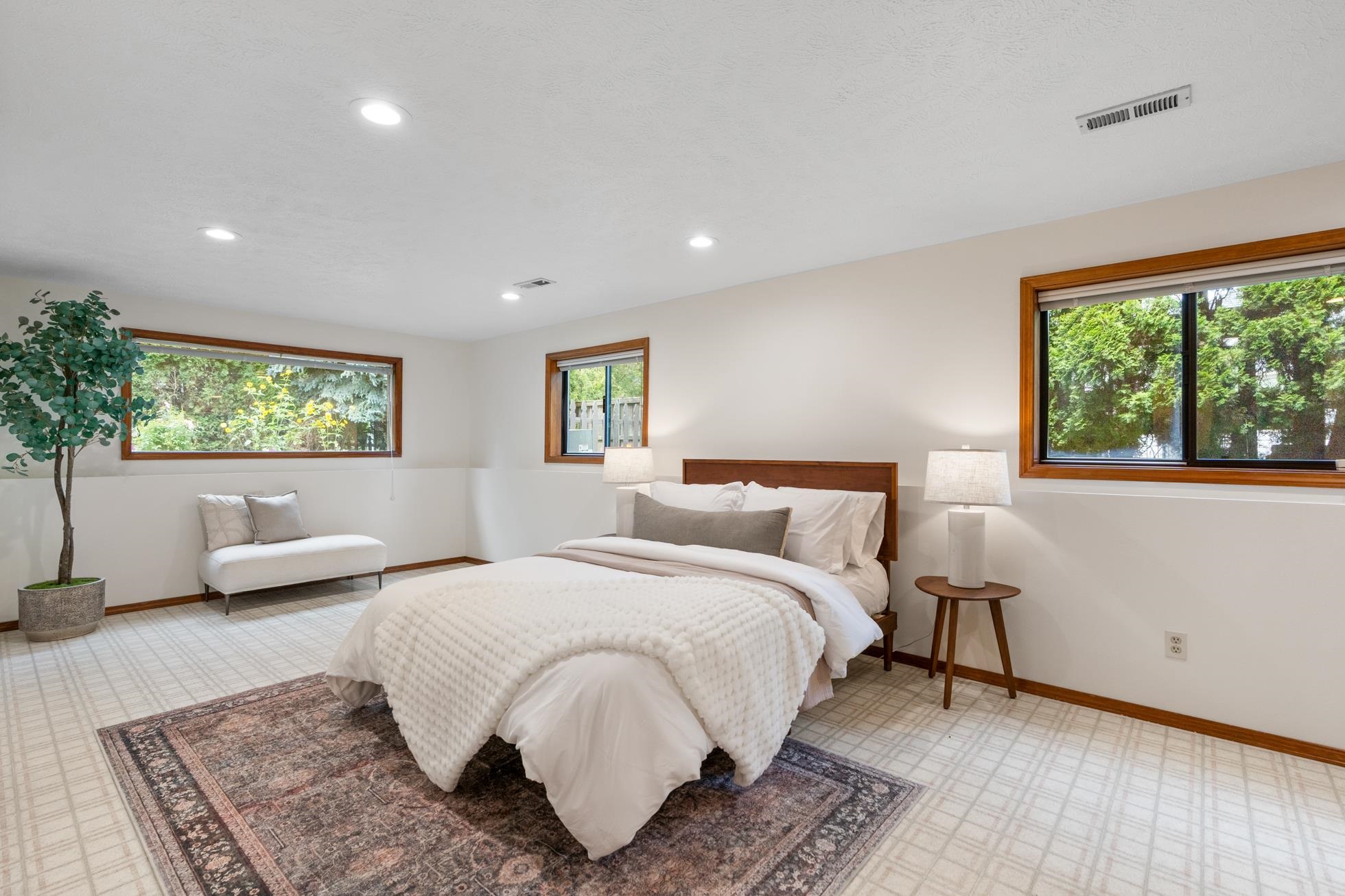 Spokane Valley, Washington, 99212, United States, 3 Bedrooms Bedrooms, ,3 BathroomsBathrooms,Residential,For Sale,1920906