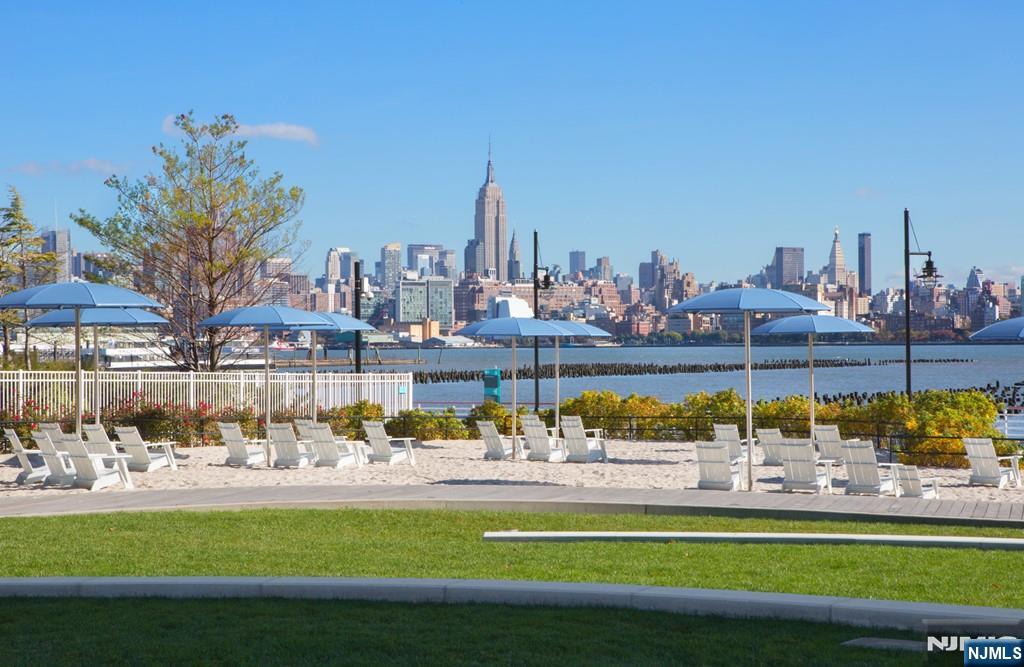 Jersey City, New Jersey, 07310, United States, 2 Bedrooms Bedrooms, ,2 BathroomsBathrooms,Residential,For Sale,1940399