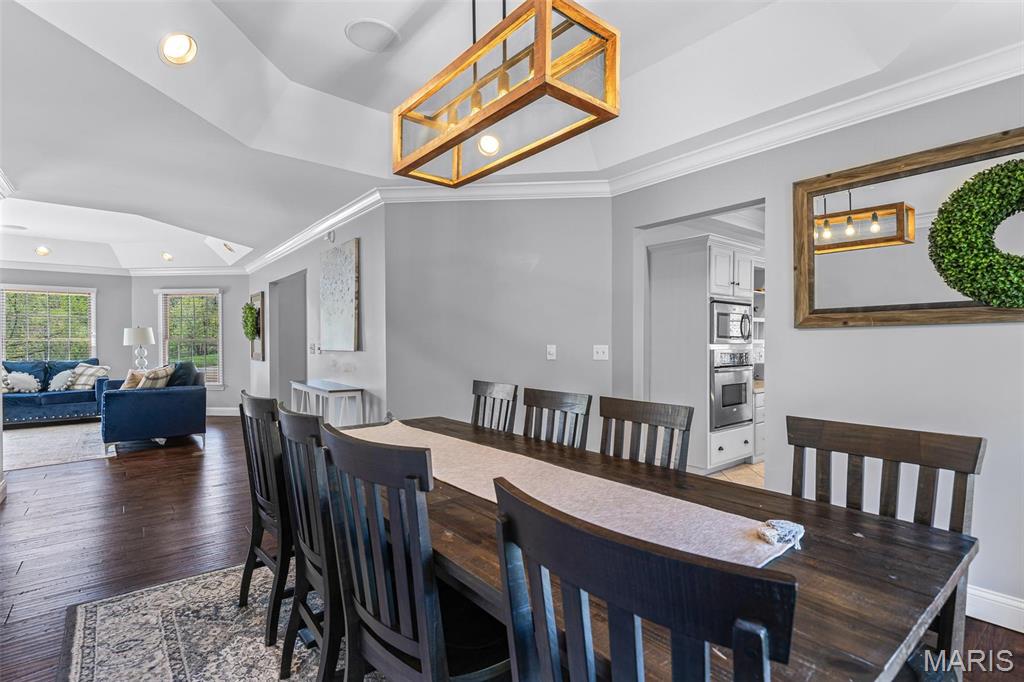 Jackson, Missouri, 63755, United States, 6 Bedrooms Bedrooms, ,4 BathroomsBathrooms,Residential,For Sale,1941660