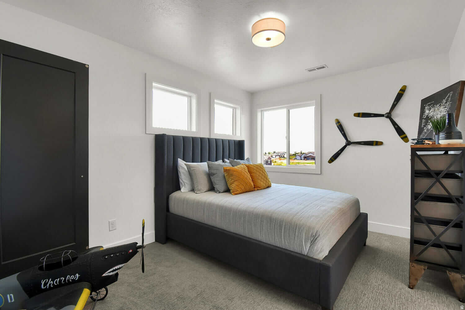 Hyrum, Utah, 84319, United States, 4 Bedrooms Bedrooms, ,3 BathroomsBathrooms,Residential,For Sale,2001472