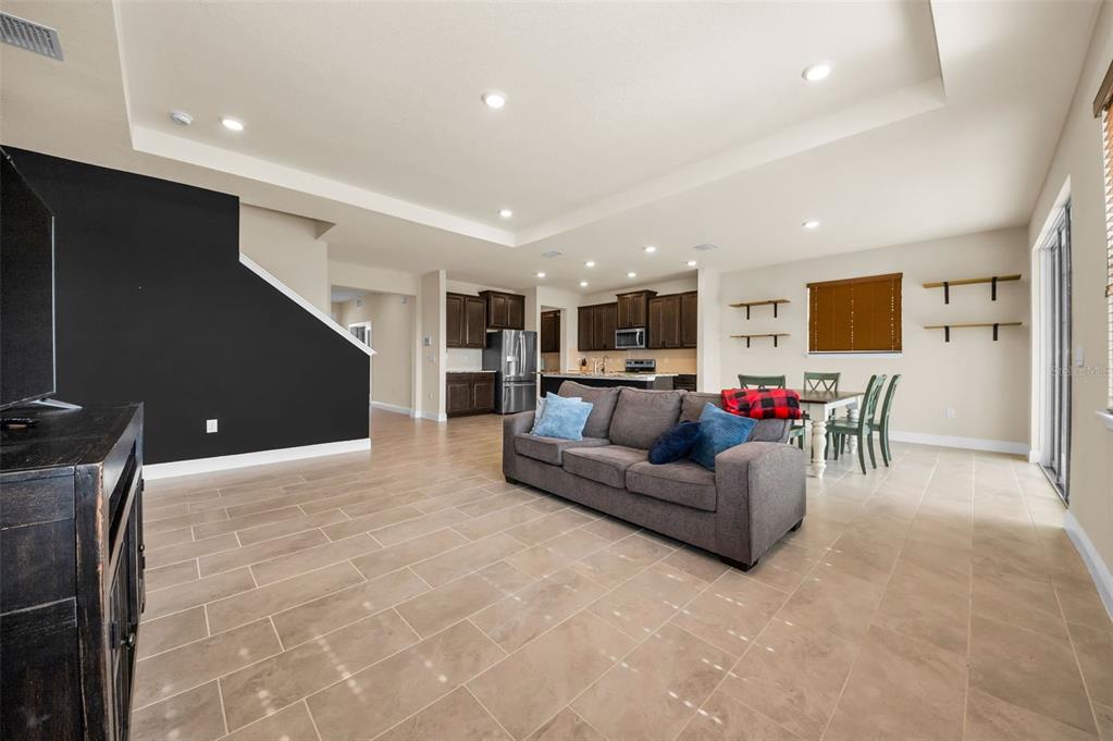 Apollo Beach, Florida, 33572, United States, 4 Bedrooms Bedrooms, ,3 BathroomsBathrooms,Residential,For Sale,1991637