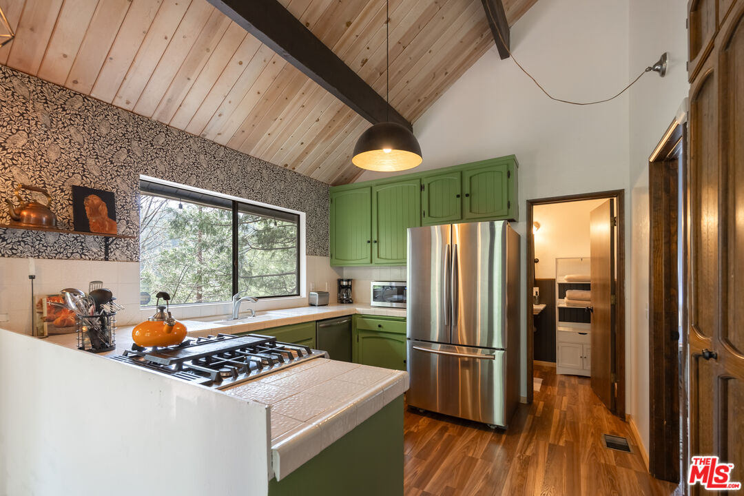 Twin Peaks, California, 92391, United States, 3 Bedrooms Bedrooms, ,2 BathroomsBathrooms,Residential,For Sale,1818443