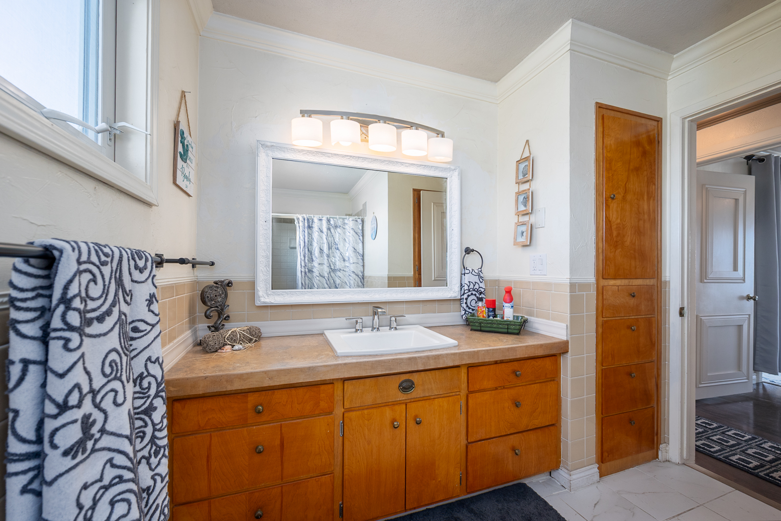 Moses Lake, Washington, 98837, United States, 3 Bedrooms Bedrooms, ,Residential,For Sale,1938109