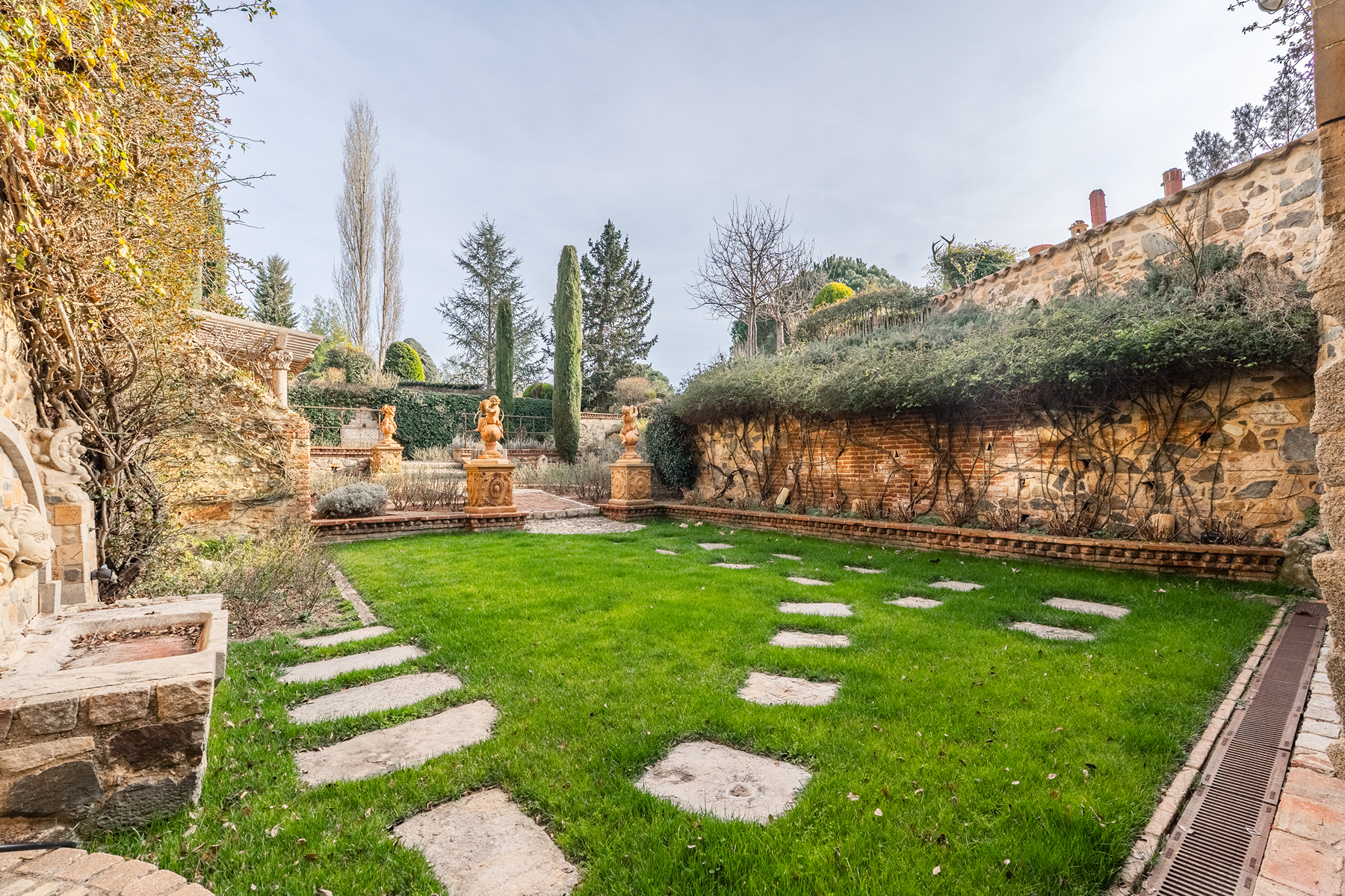  Exclusive estate with large land, near Girona and the Costa Brava - 物件實景