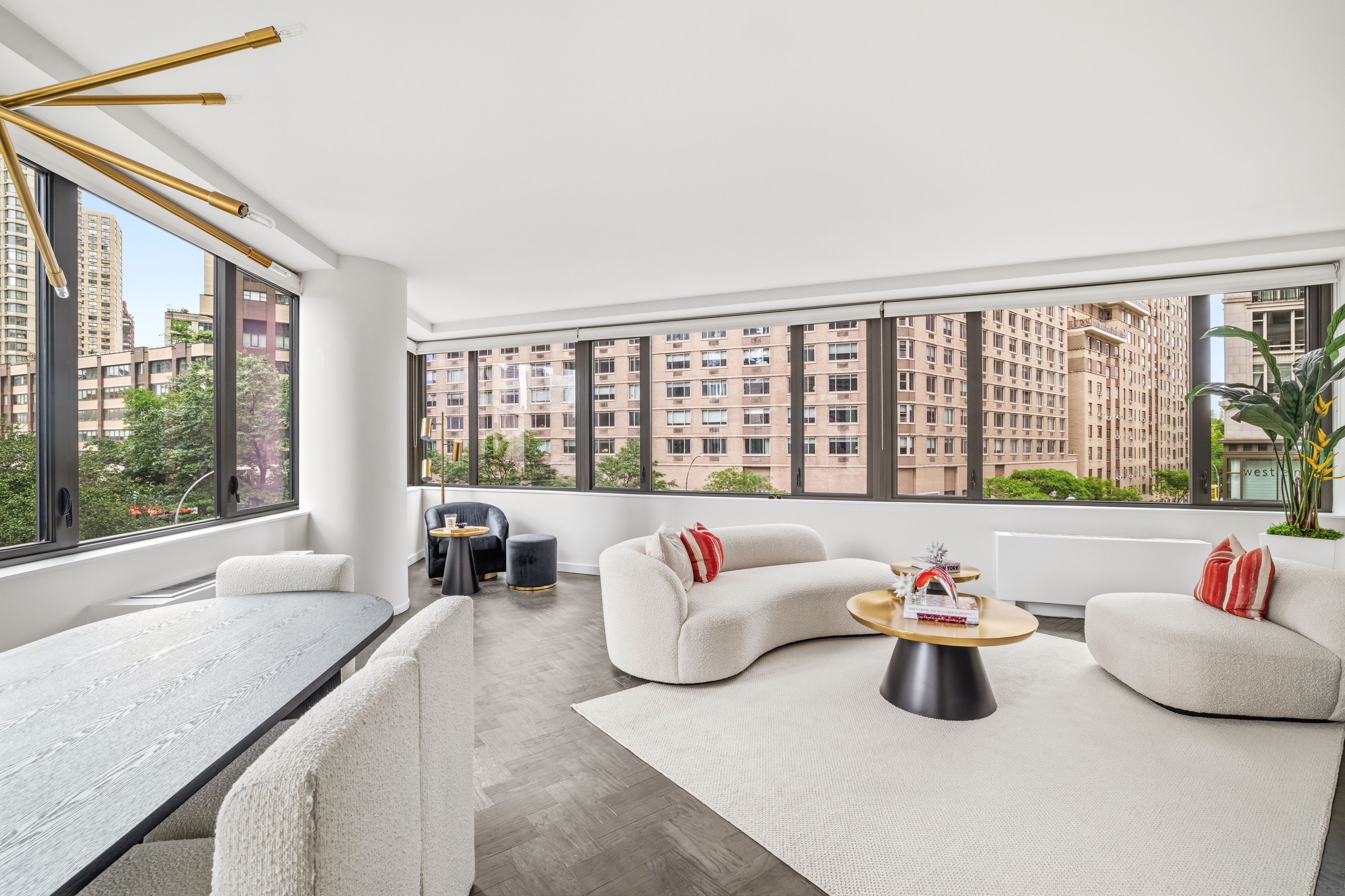  3 Bed Lincoln Sq Condo at the Allegro - 物件實景