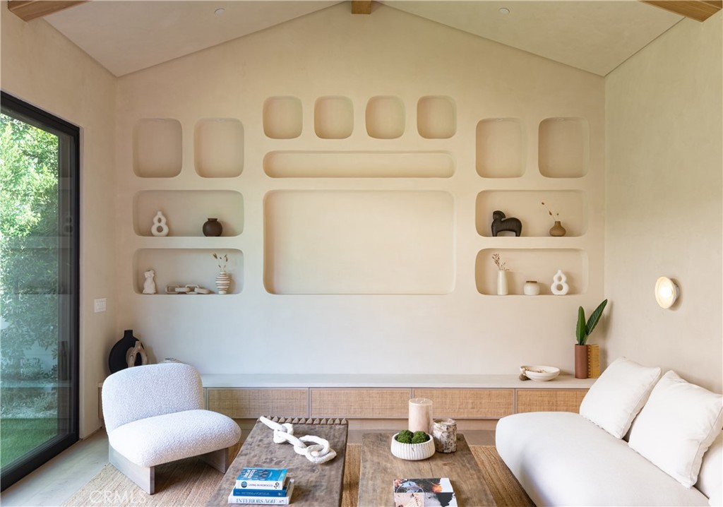 Sherman Oaks, California, 91423, United States, 6 Bedrooms Bedrooms, ,7 BathroomsBathrooms,Residential,For Sale,1990929