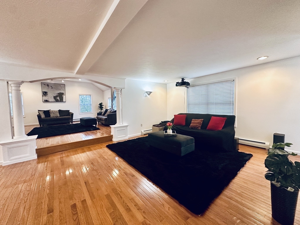 Fitchburg, Massachusetts, 01420, United States, 3 Bedrooms Bedrooms, ,3 BathroomsBathrooms,Residential,For Sale,1980272